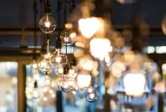 Lâmpadas LED ou economizadoras de energia: qual escolher para economizar luz?
